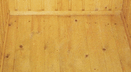 Деревянные полы на балконе из шпунтованной доски