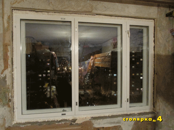 В доме 137 серии установлено новое деревянное окно.