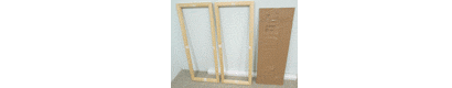 Комплект из двух деревянных оконых рам со стеклом 4 мм.