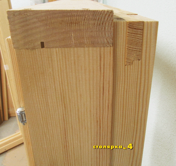 Показан торец составной коробки двойного окна