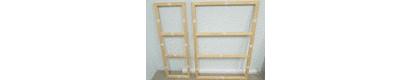 Фото комплекта из двух оконных рам с горбыльками
