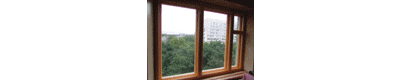 Фотография двойного оконного блока, трёхстворчатого с форточкой установленного в квартире